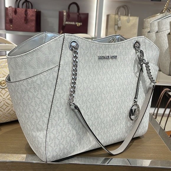 MICHAEL KORS 
Jet Set Travel Large Signature Chain Shoulder Tote Bag
Silver 
NWT - Picture 10 of 16